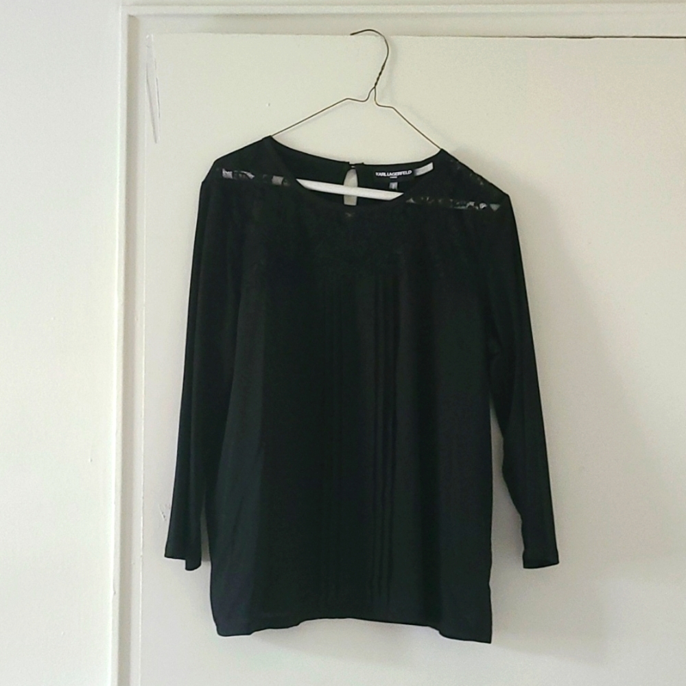 Long sleeved business casual top